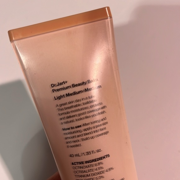 Dr Jart + Premium BB Tinted Moisturizer with Niacinamide and SPF 40 sunscreen - Picture 5 of 5